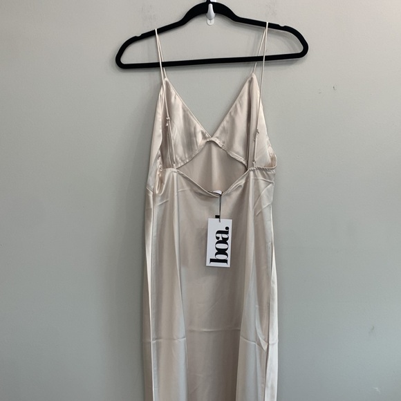 BOA SATIN SLIP MIDI DRESS - Picture 11 of 11